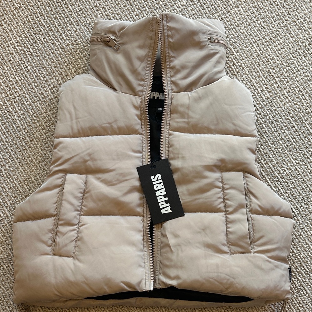 Apparis Shaun Light Beige Puffer Vest with packable hood, XS and NWT